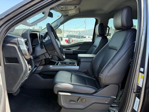 Used 2011 Ford F150 Lariat w/ Lariat Chrome Pkg AWD/4WD image 2