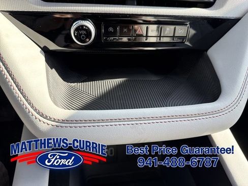 New 2026 Ford Explorer Active w/ Active Comfort Package RWD image 21