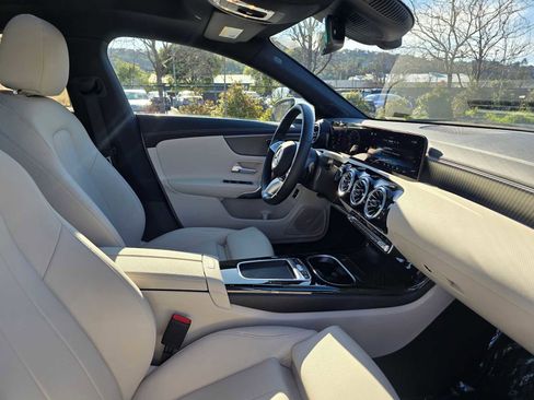 Used 2025 Mercedes-Benz CLA 250 image 12