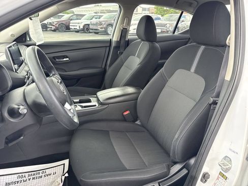 Used 2024 Nissan Sentra SV FWD image 21