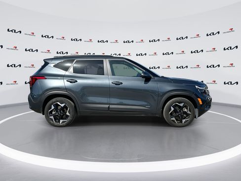 Certified 2024 Kia Seltos EX image 9