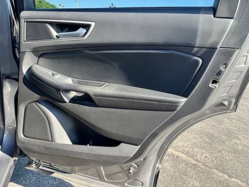 Used 2021 Ford Edge SEL AWD/4WD image 13