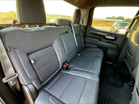 Used 2024 GMC Sierra 1500 Elevation image 35