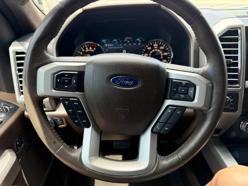 Used 2015 Ford F150 King Ranch w/ Equipment Group 601A Luxury AWD/4WD image 20
