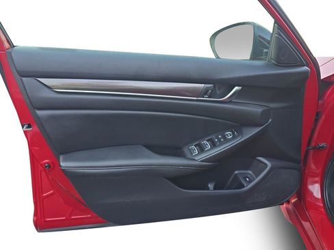 Used 2021 Honda Accord Sport image 12
