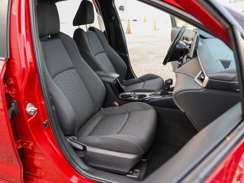 Certified 2024 Toyota Corolla SE FWD image 31