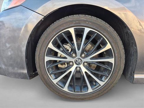 Used 2019 Toyota Camry SE w/ Protection Package (Q2) FWD image 17