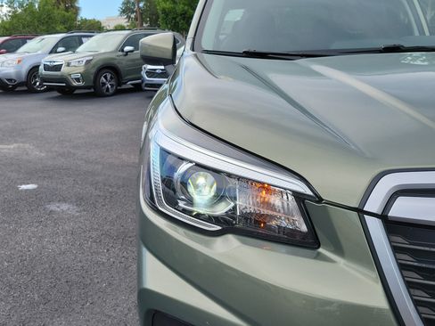 Used 2020 Subaru Forester Premium AWD/4WD image 7
