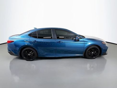 Used 2026 Toyota Camry SE FWD image 8