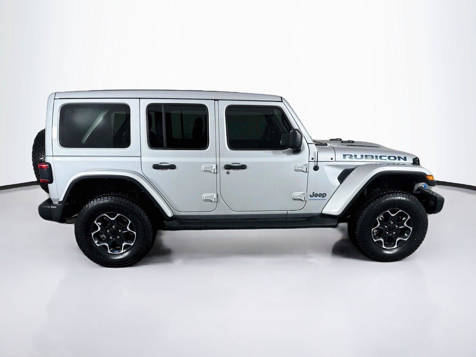Used 2023 Jeep Wrangler Unlimited Rubicon 4xe w/ Steel Bumper Group AWD/4WD image 7