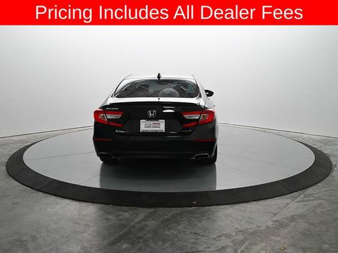 Used 2018 Honda Accord Sport image 7