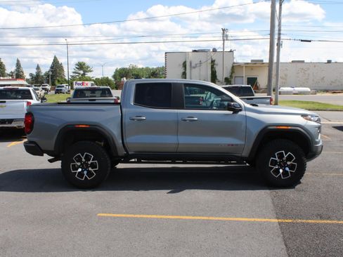 Used 2023 GMC Canyon AT4X AWD/4WD image 4