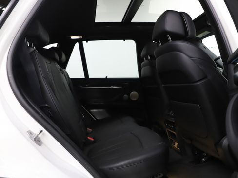 Used 2017 BMW X5 xDrive50i image 12