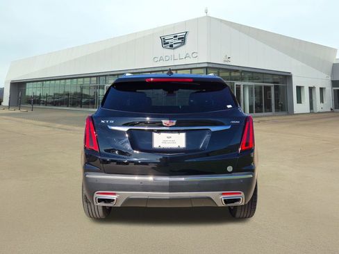 Certified 2025 Cadillac XT5 Premium Luxury image 5