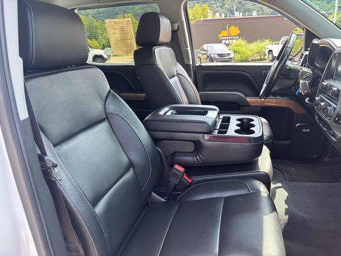 Used 2018 Chevrolet Silverado 1500 LTZ w/ Sport Package AWD/4WD image 28