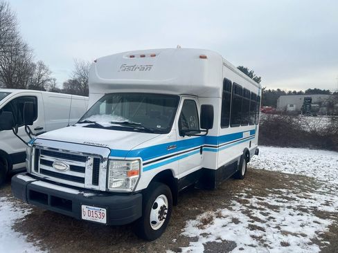 Used 2014 Ford E-450 and Econoline 450 Super Duty w/ Shuttle Bus Prep Package image 3