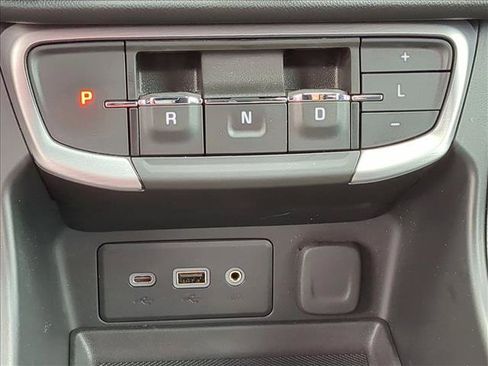 Certified 2023 GMC Terrain SLE w/ Driver Convenience Package FWD image 12