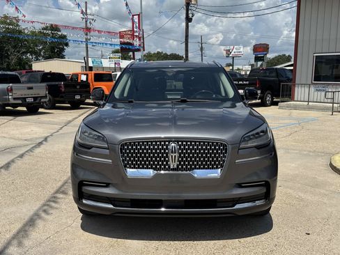 Used 2022 Lincoln Aviator Reserve w/ Equipment Group 201A AWD/4WD image 2