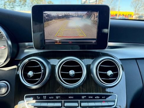 Used 2018 Mercedes-Benz C 300 Sedan w/ Premium Package image 16