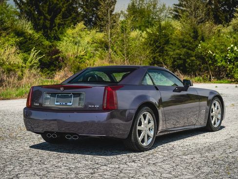 Used 2004 Cadillac XLR image 8