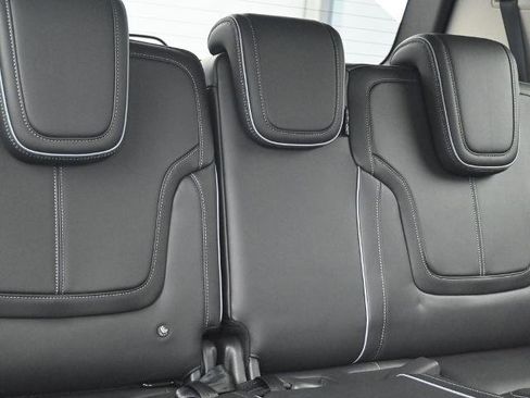 Certified 2025 INFINITI QX80 Sensory image 15