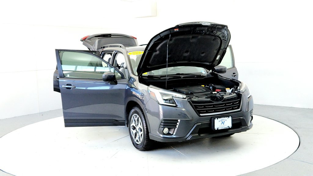 Used 2023 Subaru Forester Premium AWD/4WD image 9
