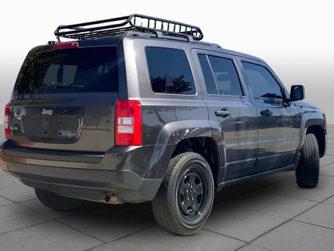 Used 2017 Jeep Patriot Sport AWD/4WD image 13