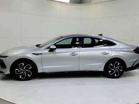 Used 2024 Hyundai Sonata SEL FWD image 5