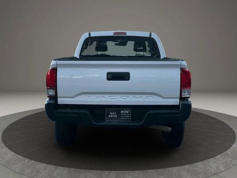 Used 2019 Toyota Tacoma SR image 5