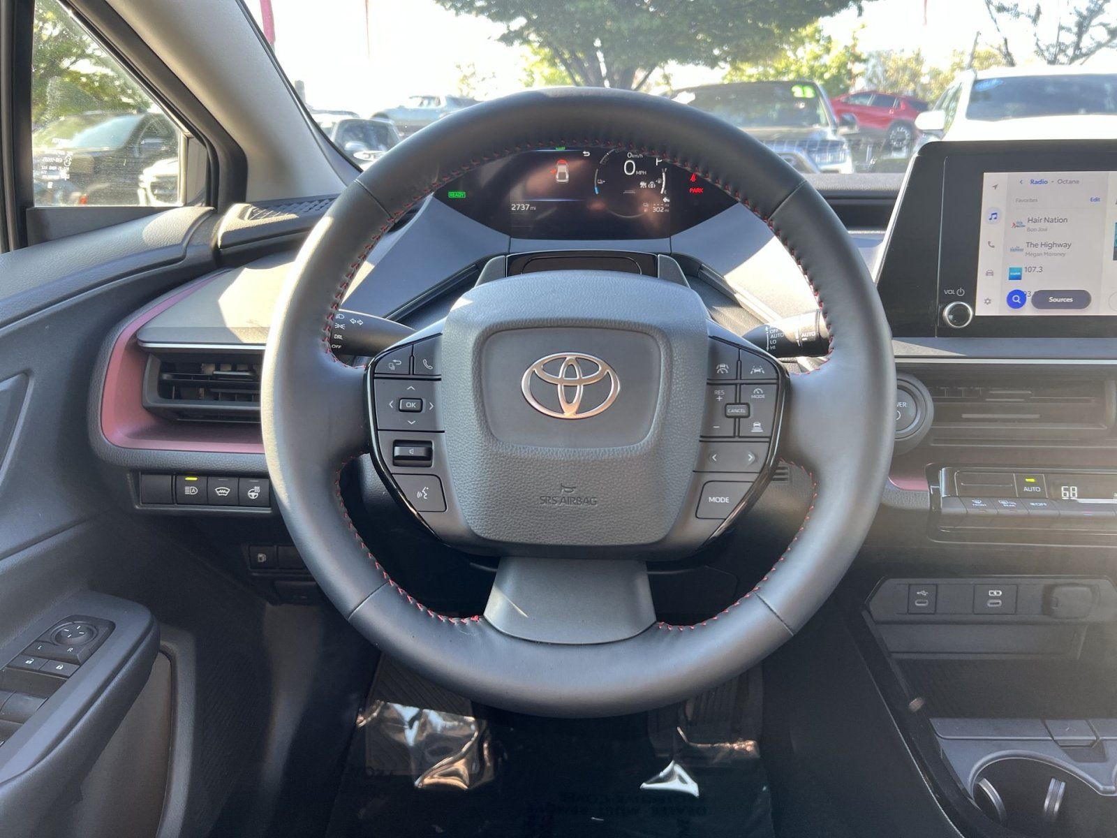 Used 2025 Toyota Prius Plug-In Hybrid FWD image 15