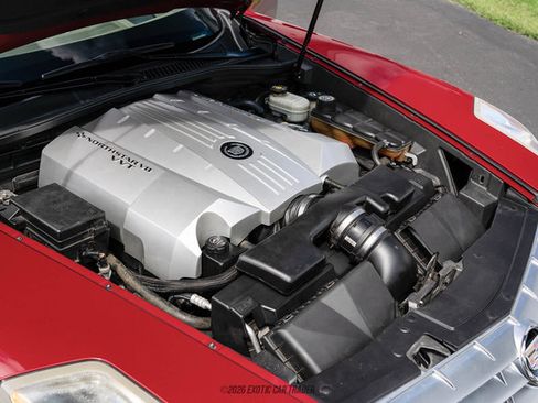 Used 2005 Cadillac XLR RWD image 23