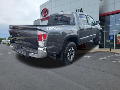 Used 2023 Toyota Tacoma TRD Off-Road w/ Black Out Package (TMS) AWD/4WD image 3