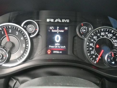Used 2023 RAM 1500 Big Horn AWD/4WD image 23