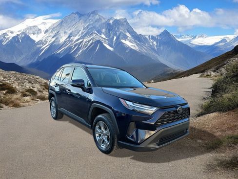 Certified 2022 Toyota RAV4 XLE image 7