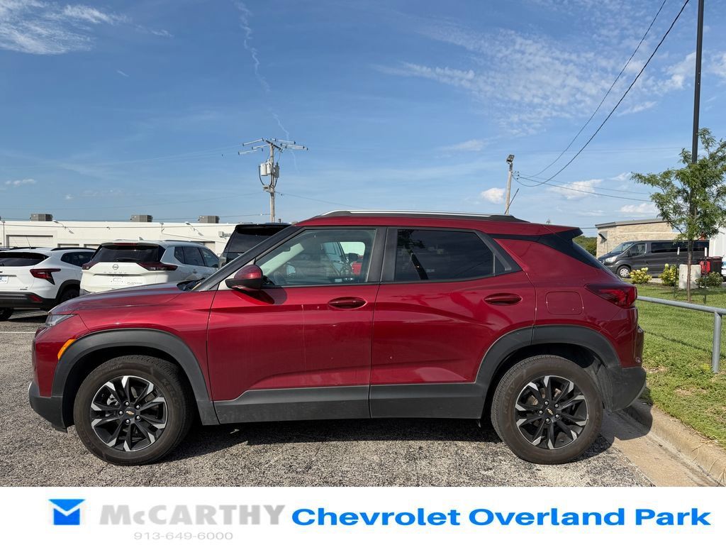 Used 2022 Chevrolet TrailBlazer LT w/ Convenience Package FWD image 6