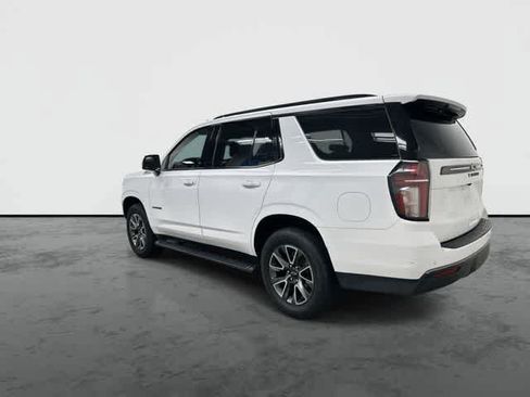 Used 2022 Chevrolet Tahoe Z71 w/ Luxury Package AWD/4WD image 9