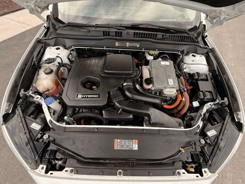 Used 2017 Ford Fusion SE w/ Equipment Group 602A image 38