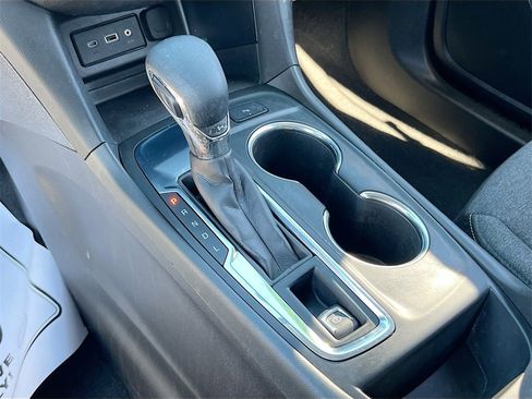 Used 2022 Chevrolet Equinox LT image 16