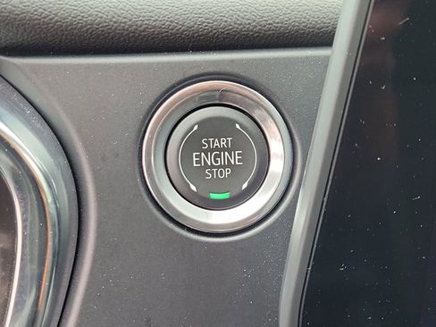 Used 2025 Chevrolet Blazer LT FWD image 5