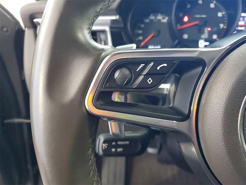 Used 2017 Porsche Macan image 20