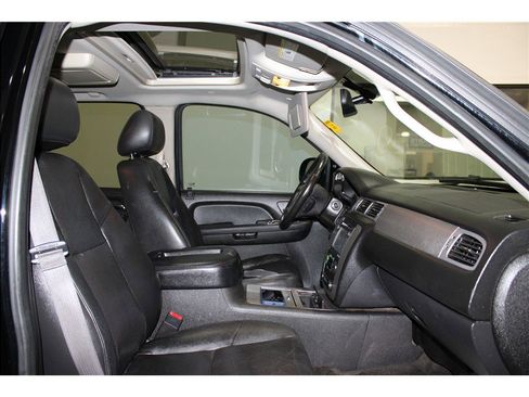 Used 2013 Chevrolet Tahoe LTZ image 28