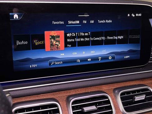 Used 2025 Mercedes-Benz GLS 450 4MATIC image 31