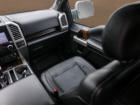 Used 2016 Ford F150 Lariat w/ Equipment Group 502A Luxury image 27