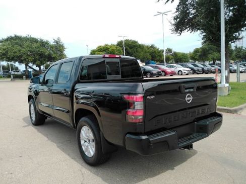 Used 2022 Nissan Frontier SV RWD image 10