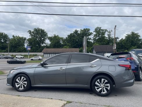 Used 2022 Nissan Altima 2.5 S FWD image 8