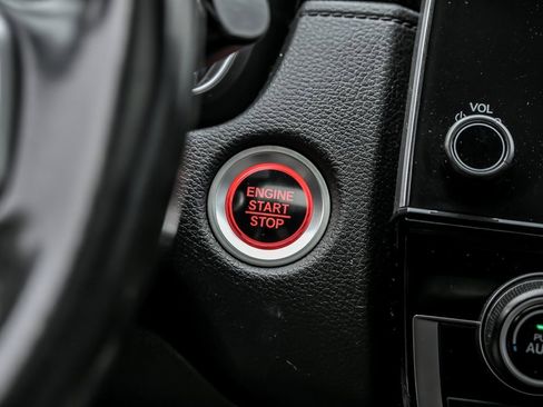 Used 2019 Honda CR-V Touring image 21