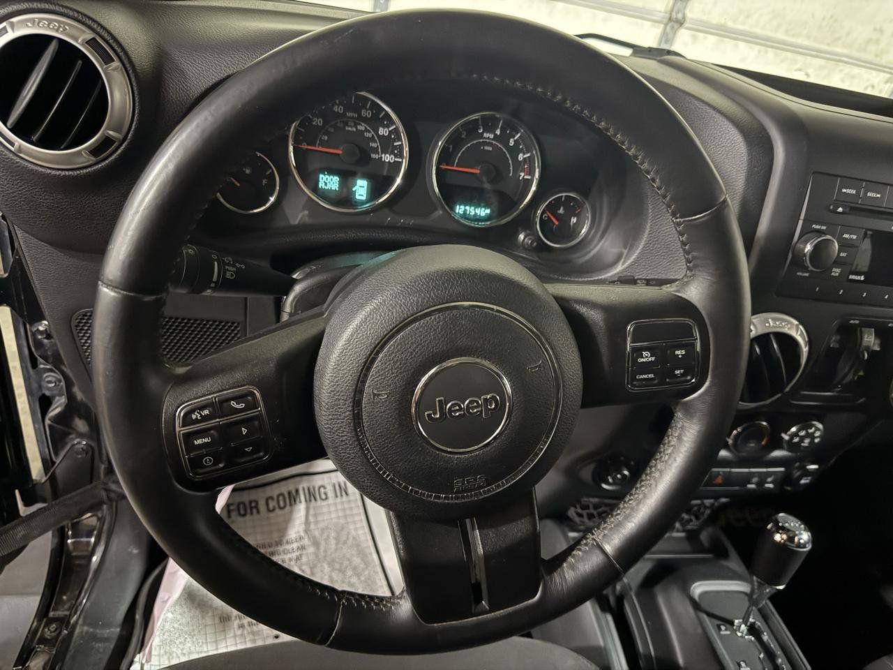 Used 2016 Jeep Wrangler Unlimited Sahara w/ Connectivity Group AWD/4WD image 10