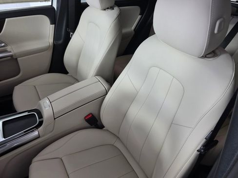 New 2026 Mercedes-Benz GLA 250 image 8