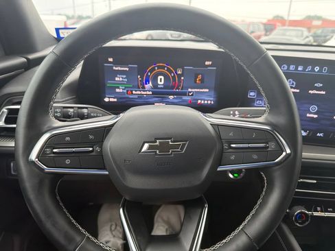 Used 2026 Chevrolet Traverse LT w/ Midnight/Sport Edition FWD image 19
