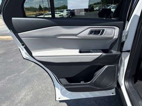 New 2026 Ford Explorer Active AWD/4WD image 37